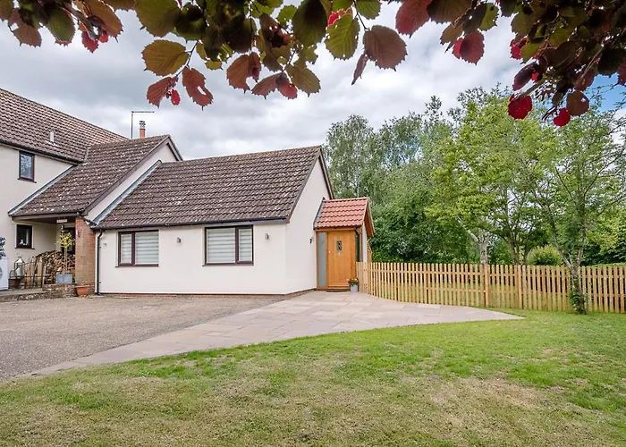 Hattie\'S, Great Glemham